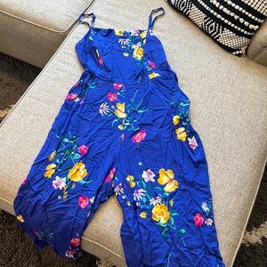 NWOT💙FLORAL ROMPER💛